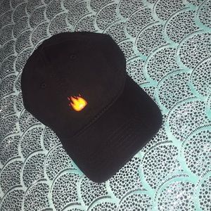 Snapchat streak/flame hat🔥